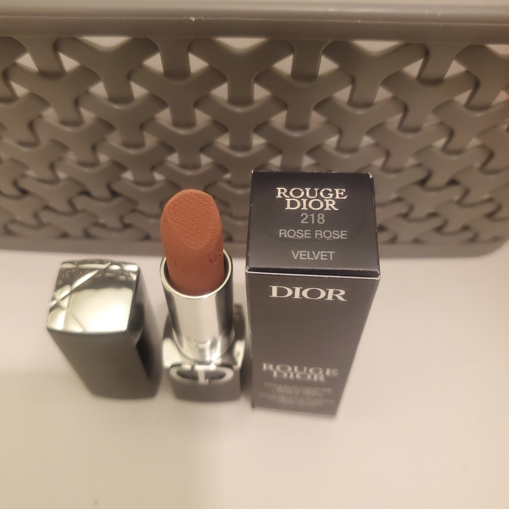 Dior Rouge Dior Refillable Lipstick 218 Rose Rose Velvet. BNIB - Picture 3 of 6